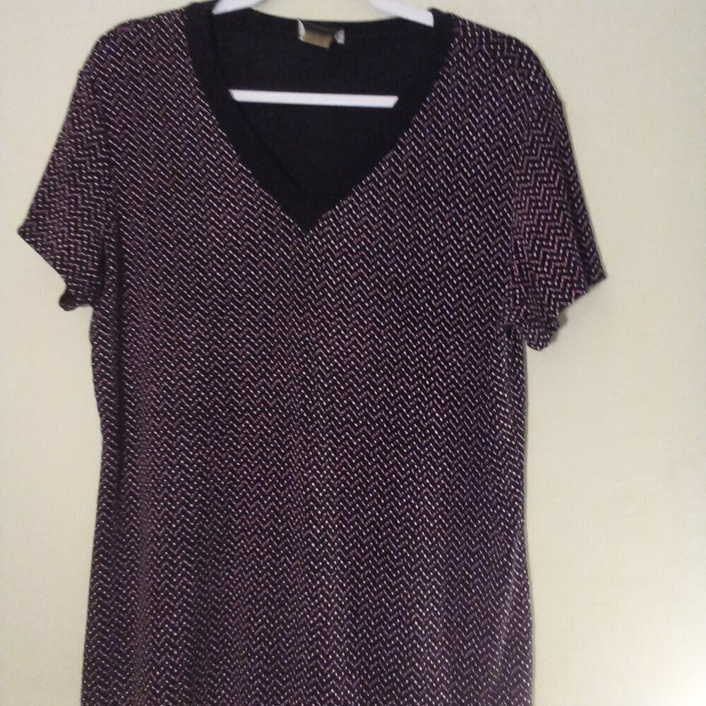 Choices Blouse XL Short Sleeve Textured Stretch V-Neck Pattern Black Purple
